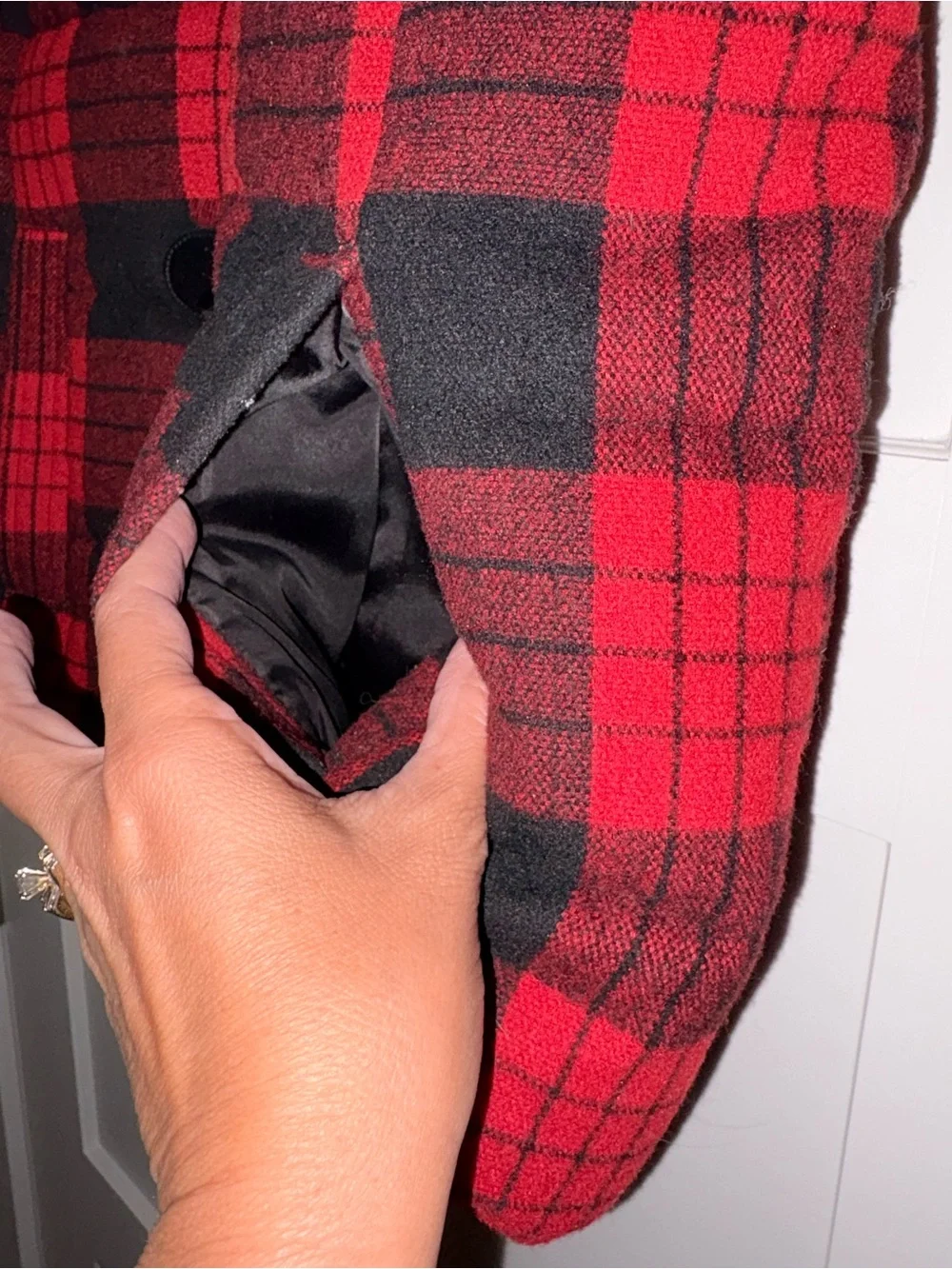 Ruff Hewn Buffalo Plaid Red & Black Quilted Puffer Vest | Cozy Cabin | Sz Large - Picture 5 of 16